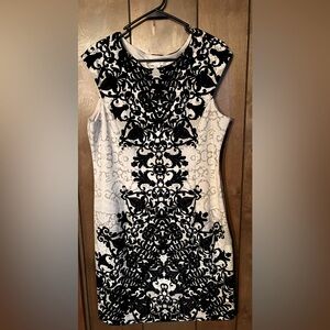 London Times beautiful lace dress